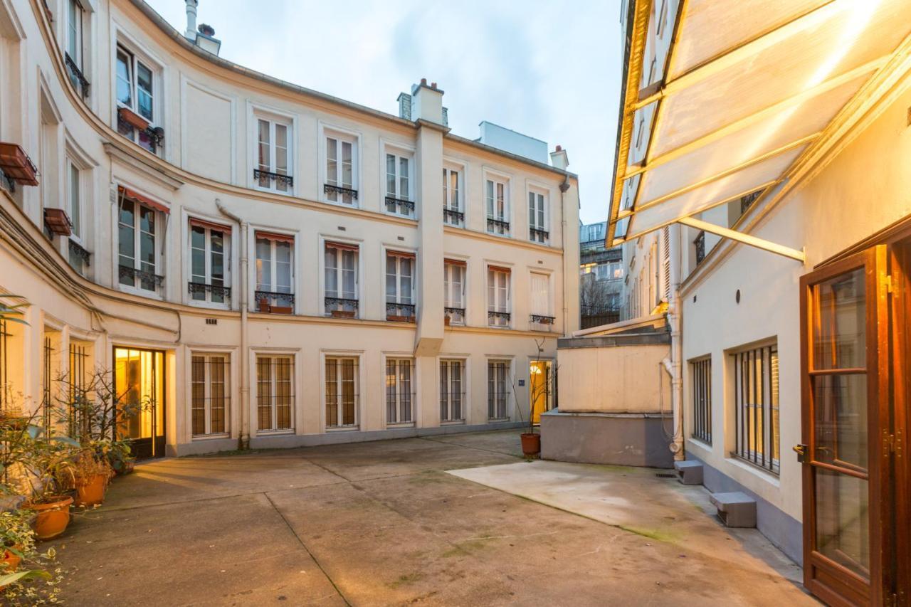 Comfortable Flat In The Middle Of Parijs Buitenkant foto